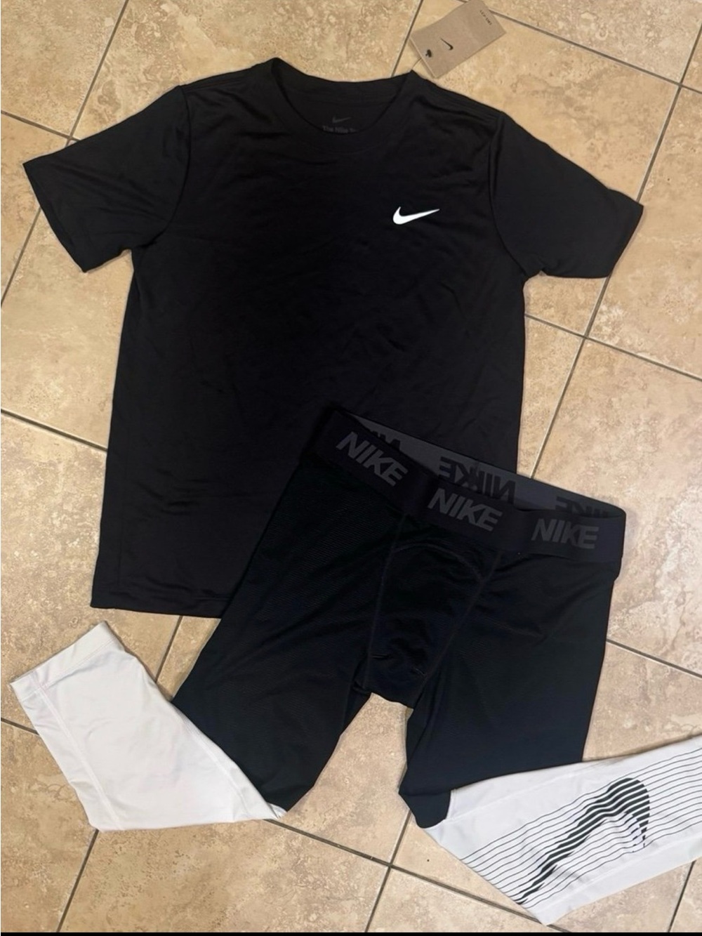 Nike Men’s Black Performance Tee NIKE DRI-FIT sports gear set clothes